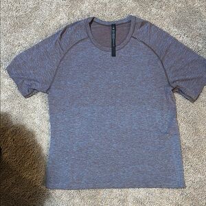 Men's lululemon blue/purple metal vent shirt
